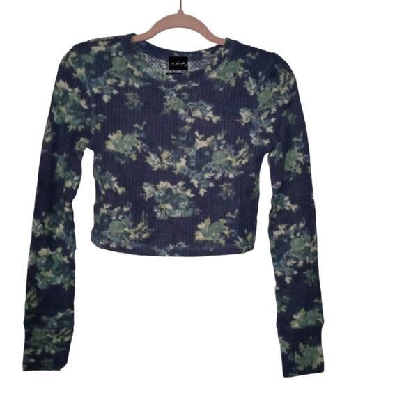 [B3] Urban Outfitters Crop Floral Long Sleeve Top - Picture 2 of 4
